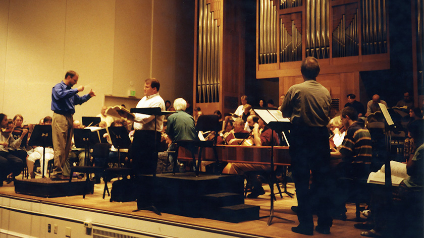 photo of James conducting at Oregon Bach Festival